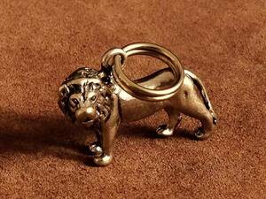  brass made lion key holder ( male lion ) lion . dog .. male Leo Leon two -ply ring brass animal goods brass Gold 