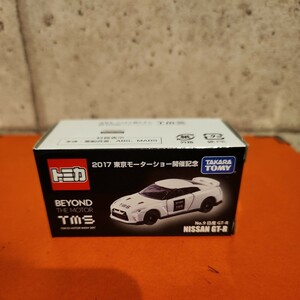 ミニカー 1/62 日産 GT-R (ホワイト) 「トミカ BEYOND THE MOTOR No.9」 東京モーターシ