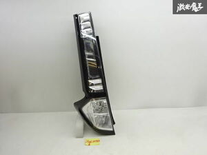 トヨタ 純正 M910A タンクカスタム LED テールランプ テールライト 左 左側 助手席側 KOITO 220-69045 割れ無し 点灯OK 即納 棚27-3