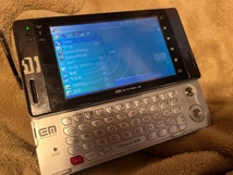 SHARP EM・ONE S01SH　動作品・大容量バッテリー搭載☆ジャンク扱　WindowsCE(WM5) イーモバイル_画像1