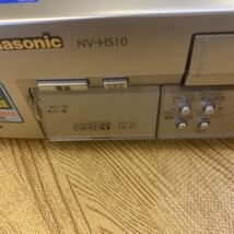 6-169【通電のみ確認】Panasonic パナソニック S-VHSビデオデッキ NV-HS10_画像3