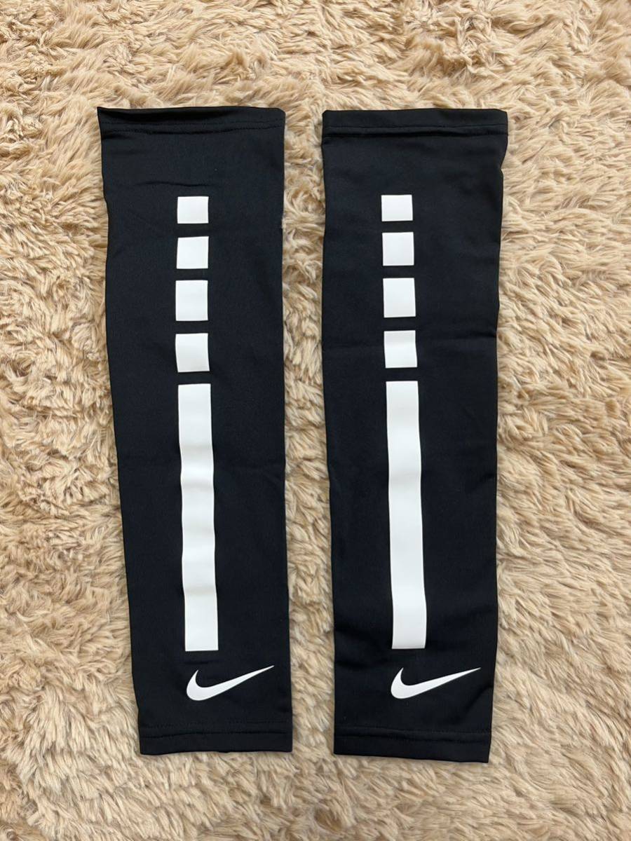 NIKE アームスリーブの値段と価格推移は?|6件の売買データからNIKE