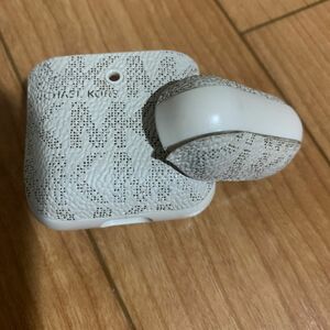 MICHAEL KORS AirPods ケース　正規品