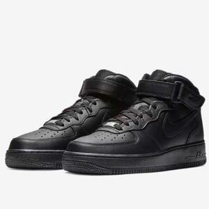 【新品未使用！新品定価即決！】AIR FORCE 1 MID 07 ★AF-1★エアフォース1★NIKE★ナイキ★エアジョーダン★AIR JORDAN