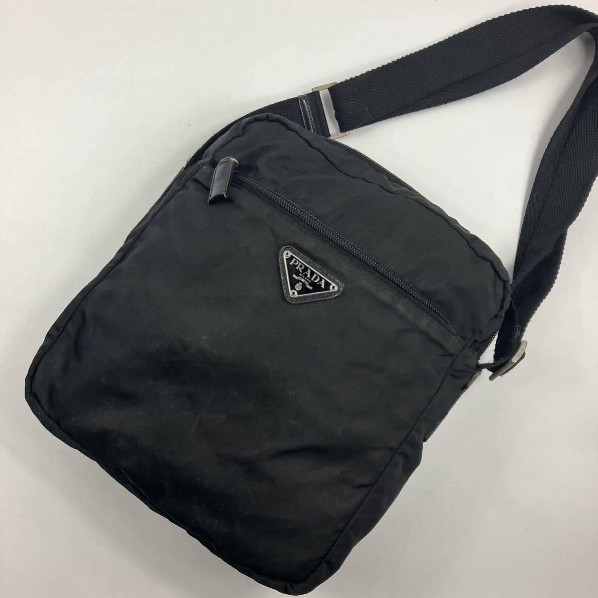 ヤフオク! -「prada プラダ レザー カメラバッグ ショルダー バッグ