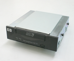 HP StorageWorks DAT72i (Q1522A) built-in type tape drive 