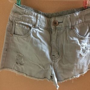 bye bye ダメージショートパンツ