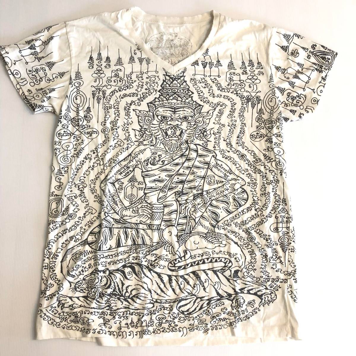 タイ Tシャツの値段と価格推移は?|件の売買データからタイ T