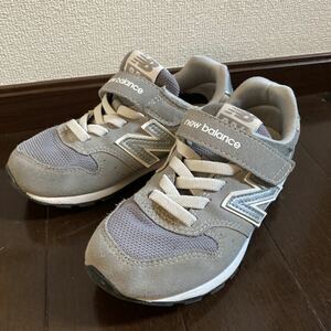 キッズスニーカー　ニューバランス 996 グレー　ベルト　18.0㎝　男の子靴　女の子靴　new balance