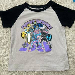 BANDAI APPAREL 仮面ライダーリバイス　ティーシャツ　110