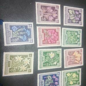 オーストリア 1948/53 寄付金付き切手 ３セット、未使用ヒンジ無し美品の画像3