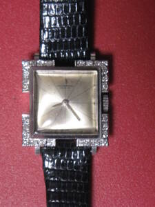 ユニバーサル ジュネーブ　UNIVERSAL GENEVE 　PTプラチナ　ダイヤ28Ｐ レディース手巻き腕時計