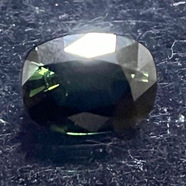 グリーントルマリン.天然ルース.4,90ct