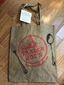 トレーダージョーズ（Trader Joe's ）のウォッシャブルペーパーエコバッグ