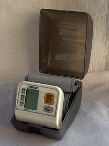 オムロン OMRON　デジタル自動電子血圧計　HEM-6113-J3