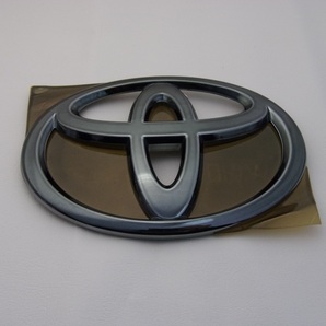 7トレジャー 【 トヨタ 90系 ノア TOYOTA 90系 NOAH 】 プラチナ ブラック フロント トヨタマーク エンブレム