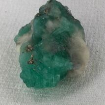 天然　エメラルド原石　コロンビア産標本　42.1ct_画像5