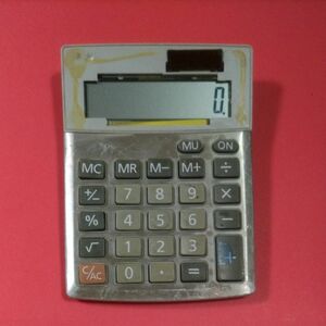 ★ カシオ電卓 CASIO 10桁 計算機　(ジャンク品)