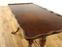 曲線的なデザイン コーヒーテーブル　マホガニー材の杢目も素敵　足元のデザインもおしゃれ　イギリス　アンティークフレックス　58319_画像2