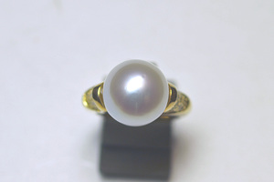  free shipping . price K18YG White Butterfly pearl ring 