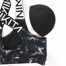 【OUTLET】 SKY DIVE PRINTED BRA BLACKOUT Sサイズ ニキータ レディース スポブラ スポーツブラ ブラ 型落ち 日本正規品_画像3