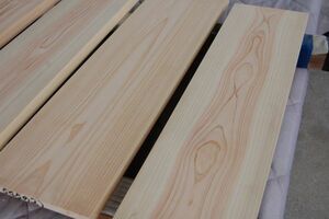 桧 ヒノキ 東農檜 4本で3900円 8年乾燥 角材 材木 木材 新品