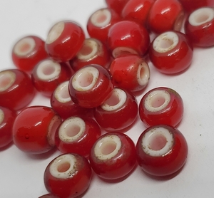 P-440[1000 jpy ~]7.5mm front after red * Old white Heart beads *10 bead entering 