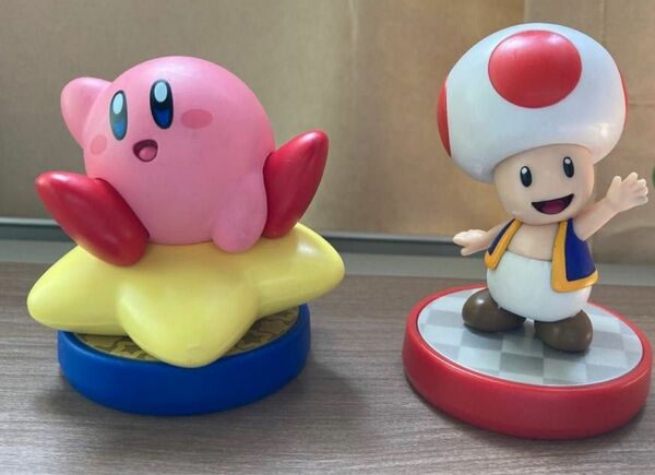 アミーボ amiibo キノピオ　カービー　フィギュア　中古2体セット キノピオ スーパーマリオシリーズ