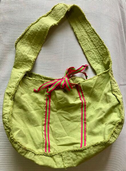 インヴェルニ INVERNI キャンバス ショルダーバッグ ポケット付 グリーン