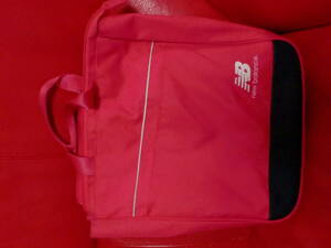 new balance sports bag.冷やかしウオッチ禁止．