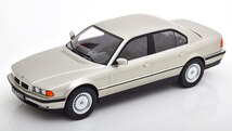 KK scale 1/18 BMW 740i E38 1994　シルバー　ダイキャスト製　フィアット_画像1