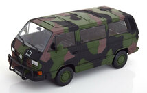 KK scale 1/18 VW Bus T3 Syncro 1987　ドイツ軍　軍用車　ダイキャスト製　ワーゲン　バス_画像1