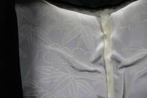 きもの今昔５２０７　黒羽織コレクション　一つ紋入り「剣花角」高級正絹紋意匠　丘のシルエット柄織　　　羽織丈８０ｃｍ_画像7
