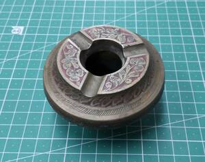 灰皿　アンティーク　THAILAND　バンコク　タイ 金属製　金属工芸　灰皿　　インテリア　雑貨　●H2618