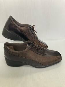 ●訳あり！婦人合皮カジュアル靴　TOPAZ　TZ-8838　ブラウン　24.5㎝　幅EEE　ファスナー付き　購入より年数がたっており合皮が劣化の兆し