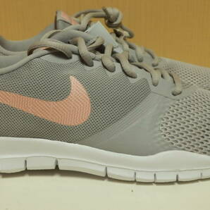 新品 WMNS NIKE FLEX ESSENTIAL TR / ナイキ ウィメンズ フレックス エッセンシャル TR 924344-009 24.5cmの画像5