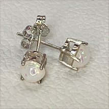 [EARRING] 925 Silver Plated White Fire Opal φ6mm ラウンド ホワイト ファイヤー オパール シルバー スタッド ピアス 【送料無料】_画像6