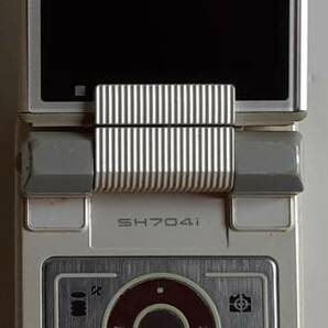 SH704i ホワイト docomo ドコモ FOMA 簡易動作確認＆簡易清掃＆初期化OK 携帯電話 中古品 ガラケー ケータイ 3G SHARP シャープ 領収書発行の画像2