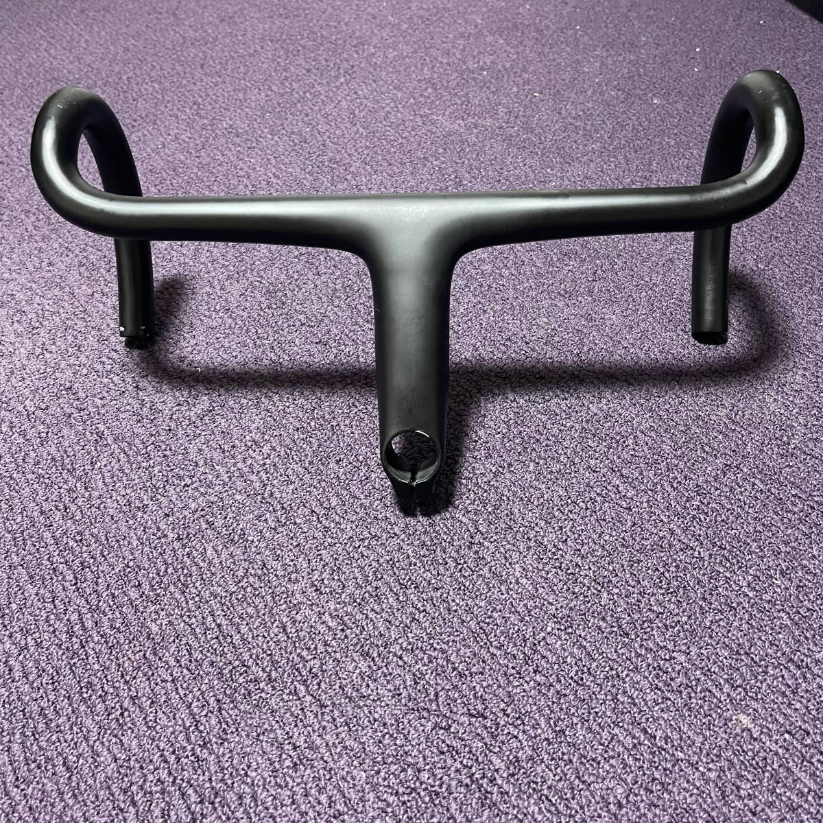 実測258g! 超軽量 ステム一体型カーボンドロップハンドル 400x130mm