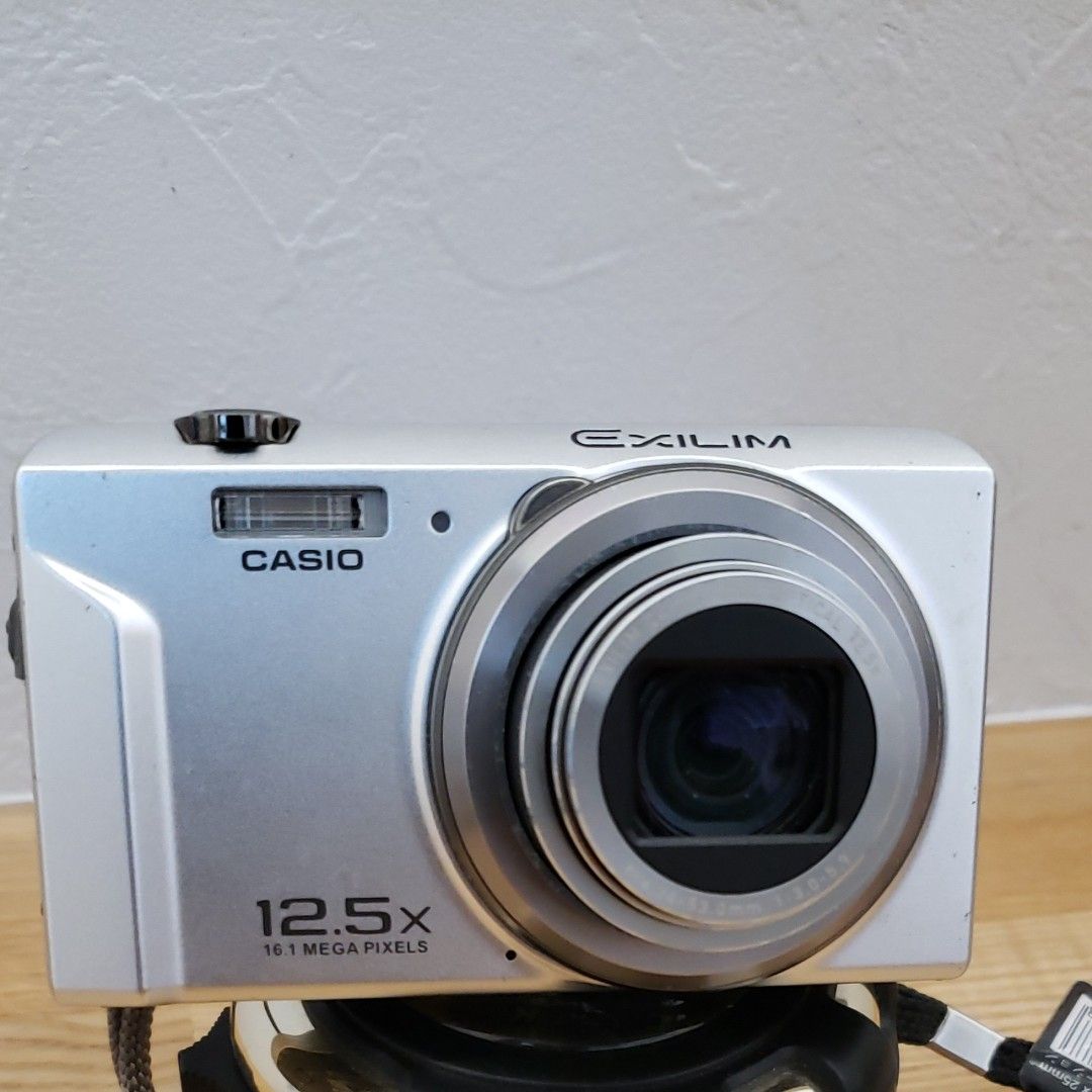 特価品コーナー☆ CASIO EXILIM ZOOM EX-Z750 オールドデジカメ