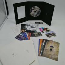 t1974 BE Essential Edition CD BOX BTS 韓国 韓流 K-POP 韓国盤 防弾少年団 バンタン 中古品 現状品 トレカ 写真集 はがき ストラップ ?_画像1