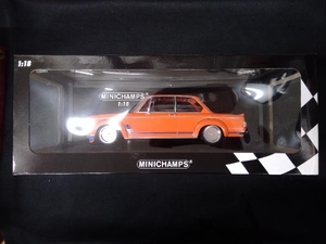 MINICHAMPS 1/18 BMW 2002 ターボ 1973 (オレンジ)