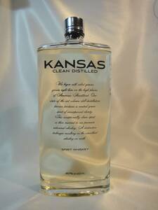 U S A透明バーボン「地球上で最も滑らかなウイスキー　カンザス クリーン・ディスティルド 750ml香水瓶『ＫＡＮＳＡＳ正規