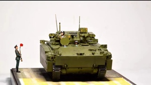 Art hand Auction 1/35 俄罗斯库尔干人-25 IFV 步兵坦克, 喷漆成品, 与人物士兵, 塑料模型, 坦克, 军用车辆, 完成的产品