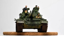 1/35 ソビエト 中型戦車 塗装済完成品 第二次世界大戦 フィギュア人形兵士付き_画像6