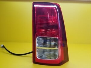 *テールランプ 右 トッポ H82A