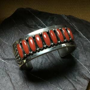  name Takumi Ernest Roy Begay Vintage Navajo hand made . red .. bangle red coral bracele silver neitib/ ho pizni