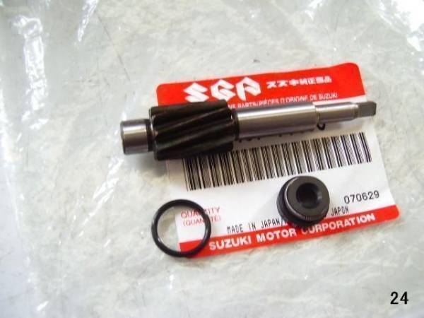 ペイペイ送料込み GS400 GS400L GS425 GS400E2 E3タコ メーター ケーブル 取り出し ギア オイルシール SUZUKI 純正 S1