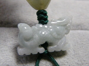 8262. natural Myanma production .. jade sphere dragon strap 