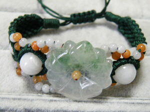 91014. Myanma production .. jade color stone Power Stone bracele 